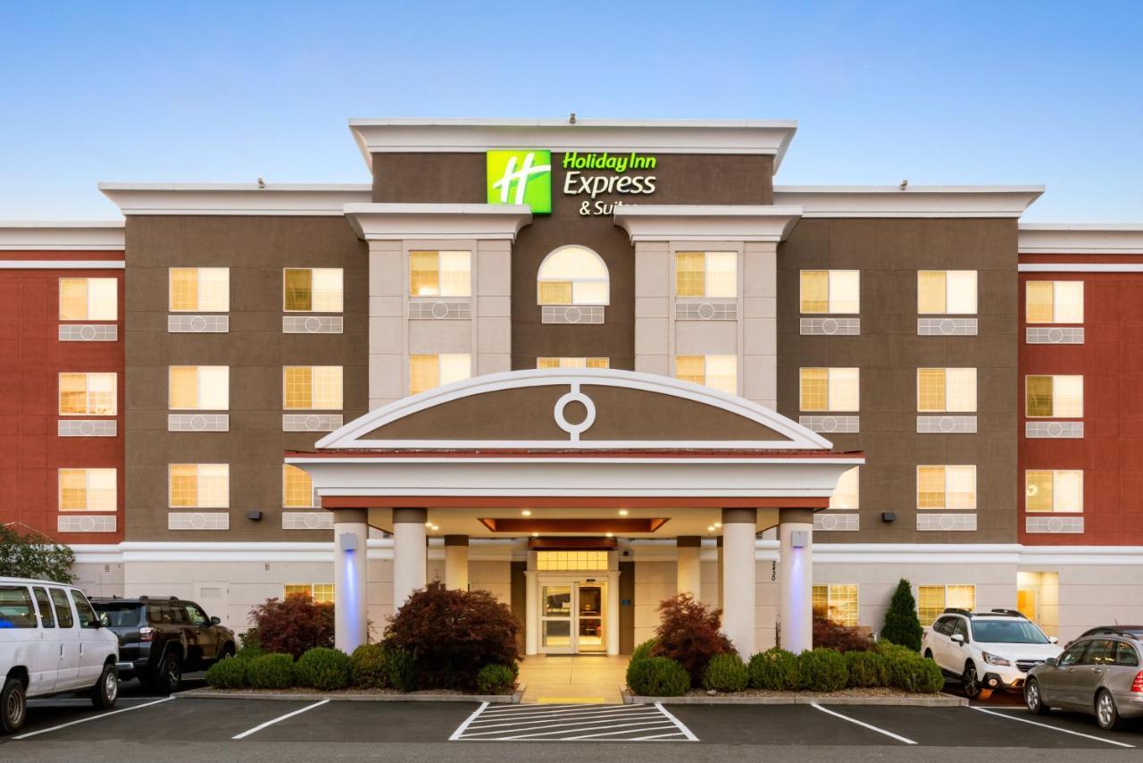 Express & By Ihg