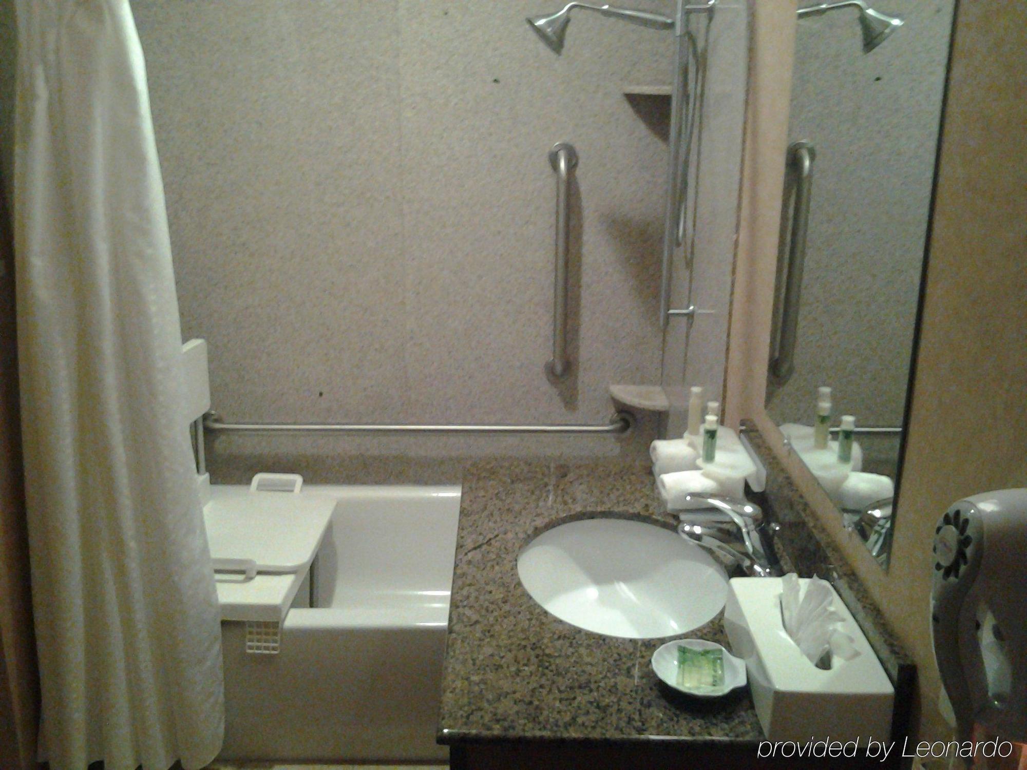 Express & By Ihg Klamath Falls