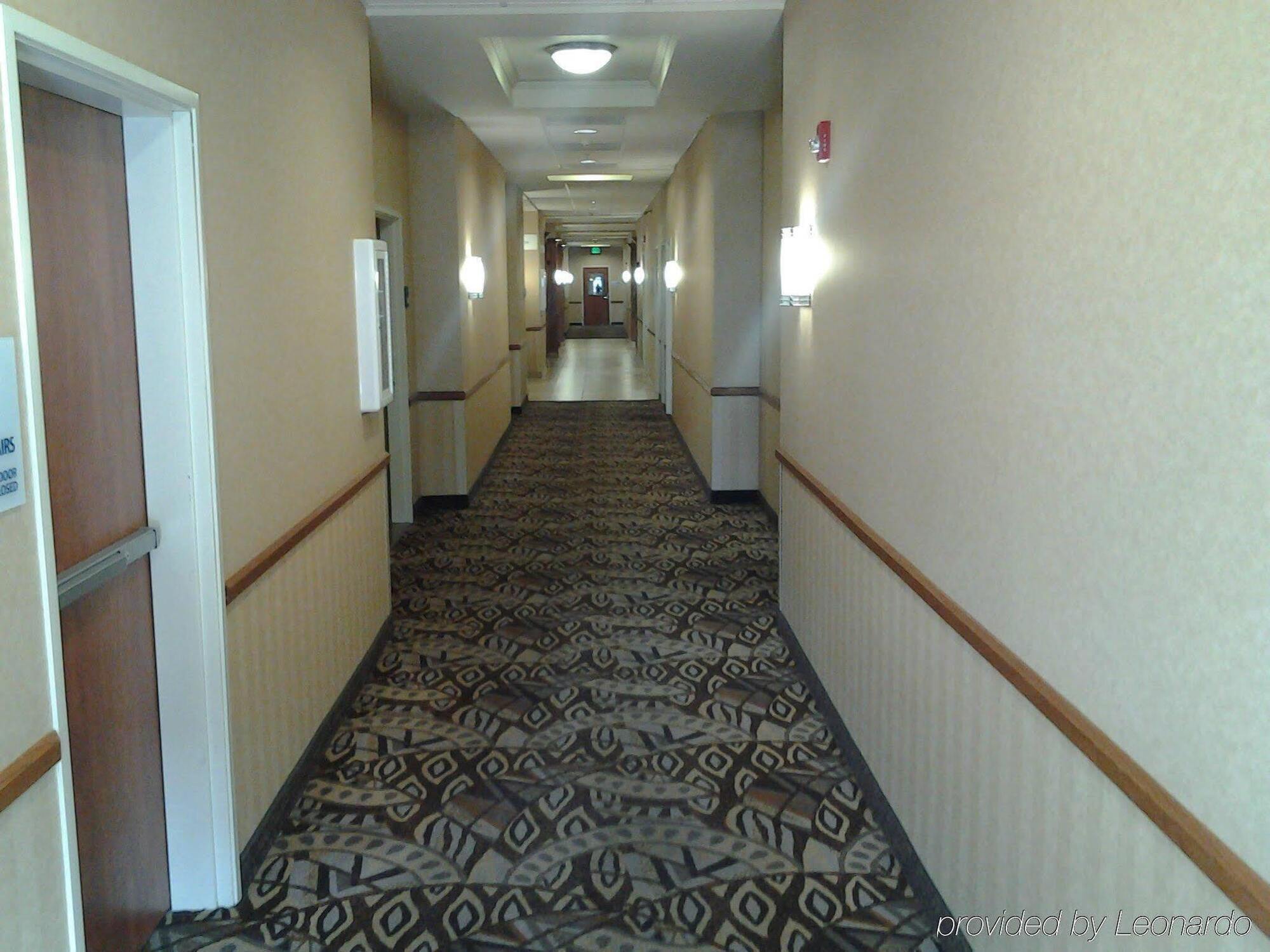 Hotel Express & By Ihg